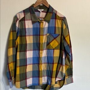 Time and Tru Colorful Plaid Flannel Women’s Button Down Shirt